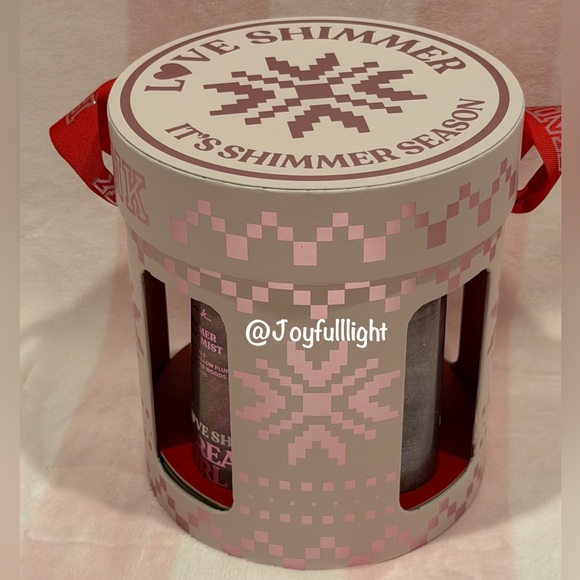 New VS PINK Love Shimmer Fragrance Gift Set - Picture 2 of 5